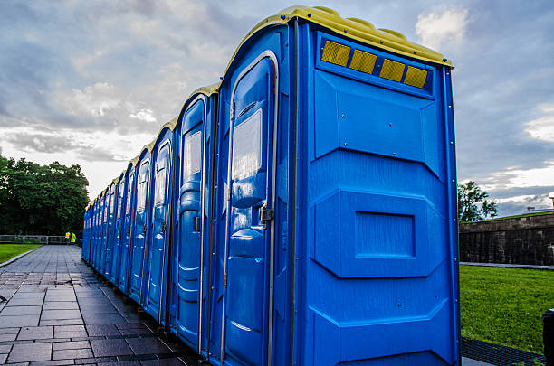 Best Porta potty rental near me  in Zanesville, OH